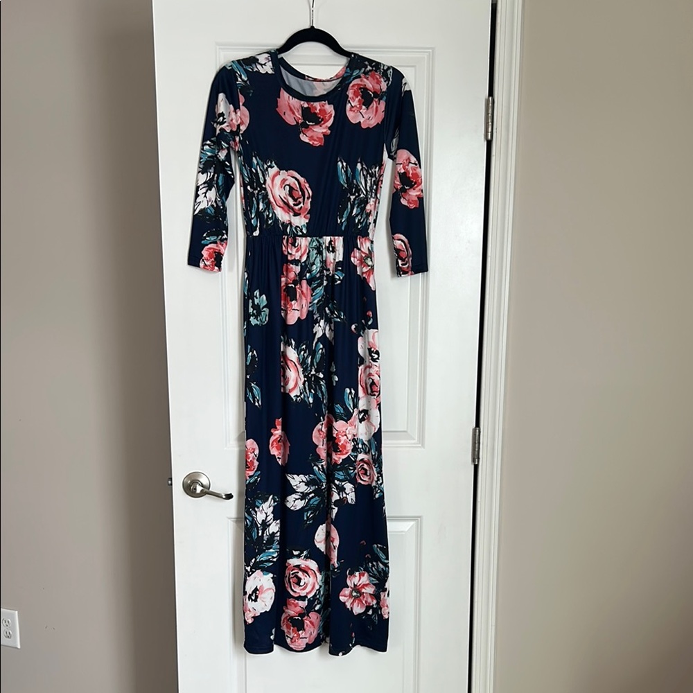 Elegant Blue and Black A-line Dress with Crew Neck